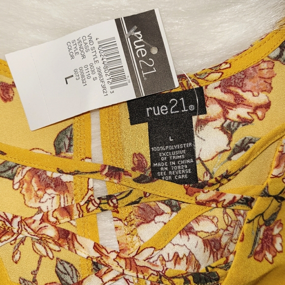 NWT Yellow blouse - Picture 4 of 7